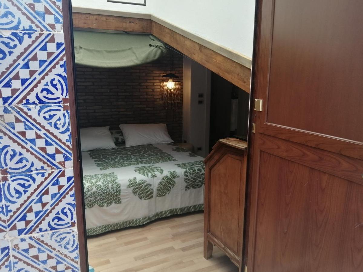 Aly Art Apartment Taormina Duomo, Gulf & Etna View מראה חיצוני תמונה