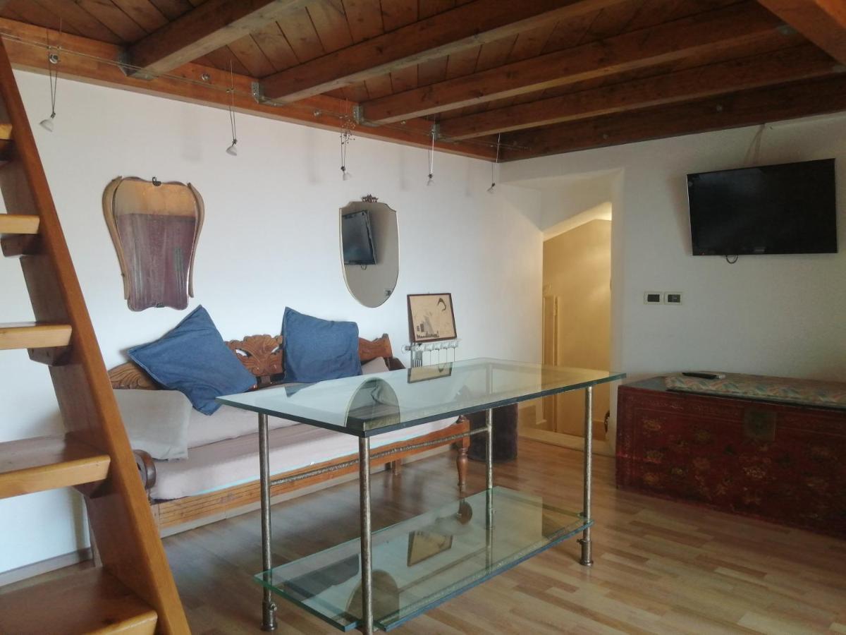 Aly Art Apartment Taormina Duomo, Gulf & Etna View מראה חיצוני תמונה
